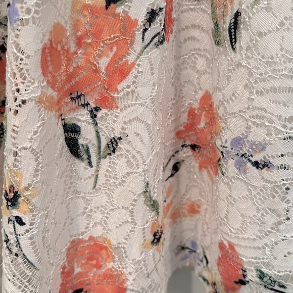 Trixxi Lace Floral Cut Out Back Zip Lined Mini Dress Women's Small White Peach - Picture 3 of 5